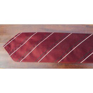 Polo Ralph Lauren Repp  Neck Tie Green Red White Green Silk Striped Italy 55.5"